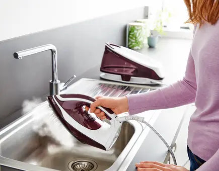 Tefal SV6120E0 Steam Iron