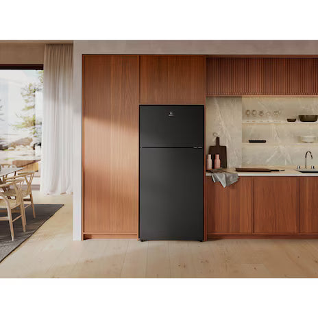 Electrolux top freezer refrigerator 700 series – elerefetm5002c-b
